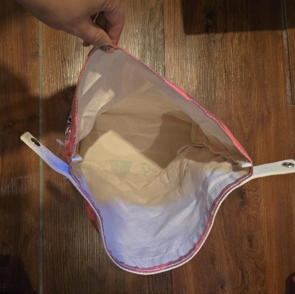 ⭐️40% Off⭐️The Body Shop Toiletry Cosmetic Bag with Snap Closure (no products) - Picture 5 of 5